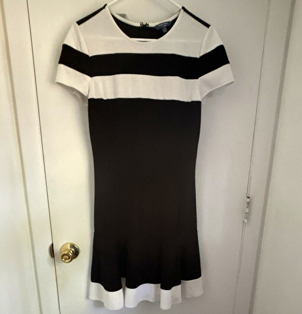 Peter Som Black/White Colorblock Sheath Knit Dress Short Sleeve Size 10